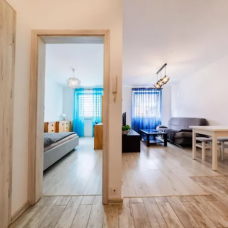 Cozy New Town Apartment- Centre Apartament