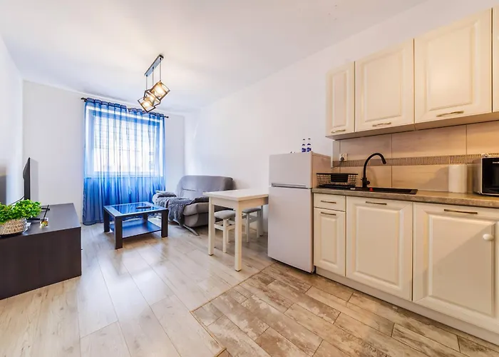 Apartment Cozy New Town Apartment- Centre By Staynest